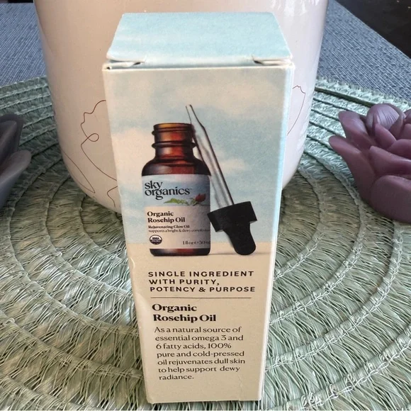 Organic Rosehip Oil - Rejuvenating Glow Oil โ Sky Organics, 1 fl oz - Picture 8 of 15
